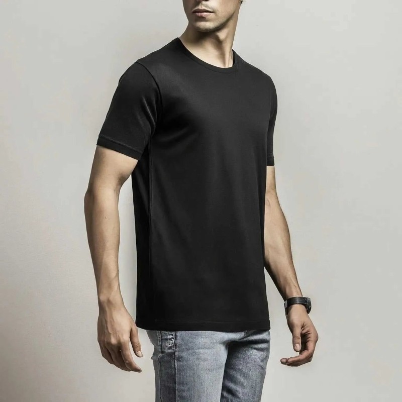 Black Round Neck T Shirt Medium Black Round Neck T Shirt Medium